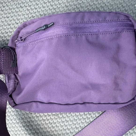 Ododos Purple Belt Bag - NWOT - Picture 2 of 4